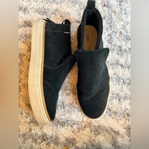 Toms booties, great condition, size 10